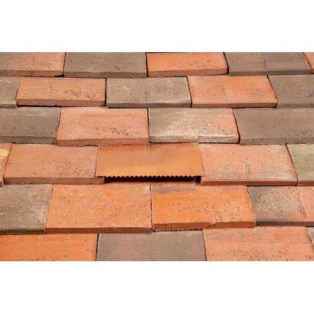 Tuile plate ventilée 180X270 Cuivre 25cm²